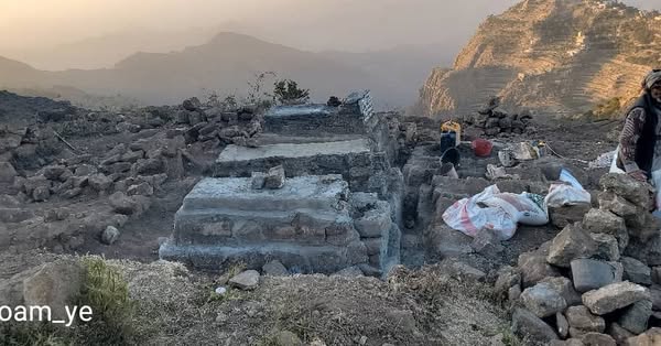 إيقاف أعمال ترميم غير شرعية بمقبرة إسلامية في ذمار